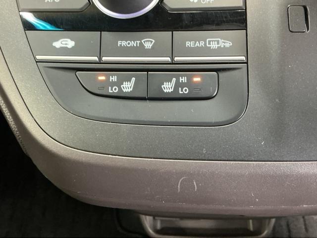 フリード Ｇ　ナビ　Ｒカメラ　フルセグ　ＣＤ　ＥＴＣ　Ａクルーズ　記録簿　３列シート　ＬＥＤヘッドライト　パワーウインドウ　地デジ　イモビ　ＶＳＡ　ＵＳＢ　エアコン　エアバッグ　スマートキー　ＥＣＯＮモード　ＡＢＳ（14枚目）