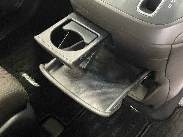 フリード Ｇ　ナビ　Ｒカメラ　フルセグ　ＣＤ　ＥＴＣ　Ａクルーズ　記録簿　３列シート　ＬＥＤヘッドライト　パワーウインドウ　地デジ　イモビ　ＶＳＡ　ＵＳＢ　エアコン　エアバッグ　スマートキー　ＥＣＯＮモード　ＡＢＳ（18枚目）