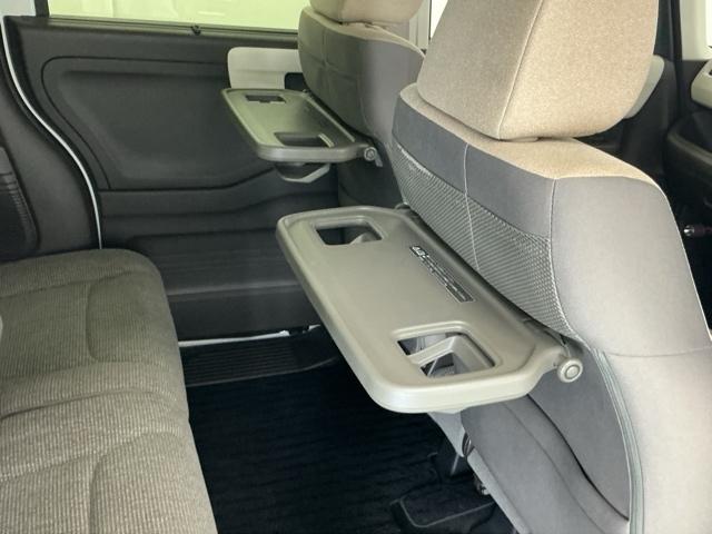 Ｎ－ＢＯＸ Ｌ　ナビ　Ｒカメラ　ブルートゥース　ＣＤ　ＥＴＣ　衝突回避支援ブレーキ　Ｉ－ＳＴＯＰ　クリソナ　ＰＷ　パワステ　Ｓヒーター　スマ－トキ－　Ｂカメ　横滑り防止　整備記録簿　ＬＥＤライト　エアコン付き　ＵＳＢ（49枚目）