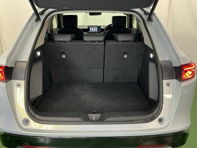 ヴェゼル ｅ：ＨＥＶＺ　ドラレコ　ナビ　Ｒカメラ　ブルートゥース　衝突回避支援ブレーキ機能　スマキ　Ｐトランク　フルオートエアコン　Ｄレコ　エアバッグ　両席エアバック　記録簿付　パワーウィンドウ　ＬＥＤランプ　ソナー　ＵＳＢ（33枚目）