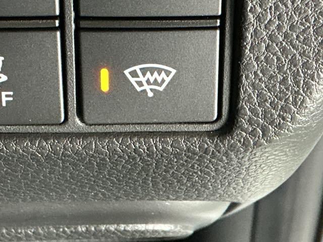 ヴェゼル ｅ：ＨＥＶＺ　ドラレコ　ナビ　Ｒカメラ　ブルートゥース　衝突回避支援ブレーキ機能　スマキ　Ｐトランク　フルオートエアコン　Ｄレコ　エアバッグ　両席エアバック　記録簿付　パワーウィンドウ　ＬＥＤランプ　ソナー　ＵＳＢ（57枚目）