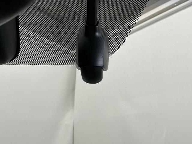 �܂����I�̎��̂��߂Ƀh���C�u���R�[�_�[�������Ă��܂��B�Փ˂����m����ƈ�莞�ԉ摜�������ۑ��ł���̂ň��S�ł�