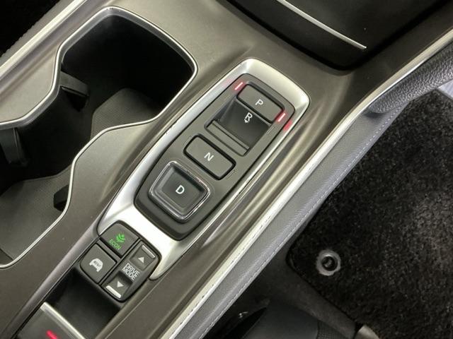 �`�s�Z���N�g���o�[�̑���Ɏw��ő��삷��G���N�g���b�N�M�A�Z���N�^�[���̗p�B�X�}�[�g�ȑ��삪�y���߂܂�