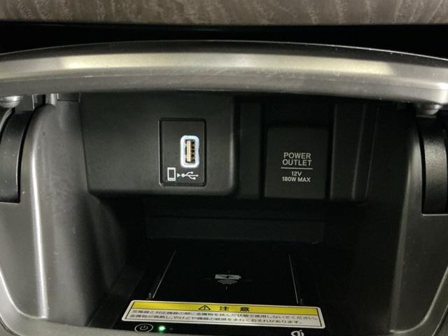 �t�r�a���͒[�q���Ă܂��B�t�r�a��������ڑ����ĉ��y�t�@�C���A�摜�t�@�C���A����t�@�C���Ȃǂ��i�r��ʂŊy���߂܂��@���ꕔ�̃f�B�X�v���C�I�[�f�B�I�A�b�c�`���[�i�[�̏ꍇ�͉��y�t�@�C���݂̂ƂȂ�܂�