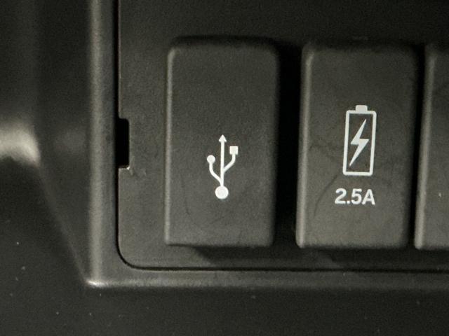 N-BOXカスタム L ナビ Rカメラ ブルートゥース フルセグ 両席エアバック Bモニタ ブレーキサポート セキュリティー LEDランプ キーレスエントリー 記録簿 SRS 横滑り防止機能 片側電動両側スライドドア PW(19枚目)