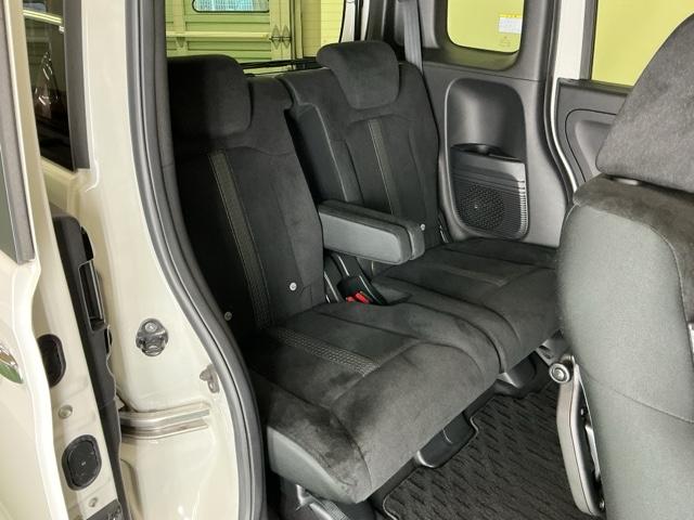 N-BOXカスタム L ナビ Rカメラ ブルートゥース フルセグ 両席エアバック Bモニタ ブレーキサポート セキュリティー LEDランプ キーレスエントリー 記録簿 SRS 横滑り防止機能 片側電動両側スライドドア PW(24枚目)