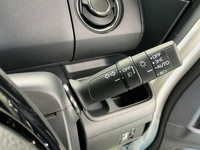 N-BOXカスタム L ナビ Rカメラ ブルートゥース フルセグ 両席エアバック Bモニタ ブレーキサポート セキュリティー LEDランプ キーレスエントリー 記録簿 SRS 横滑り防止機能 片側電動両側スライドドア PW(26枚目)