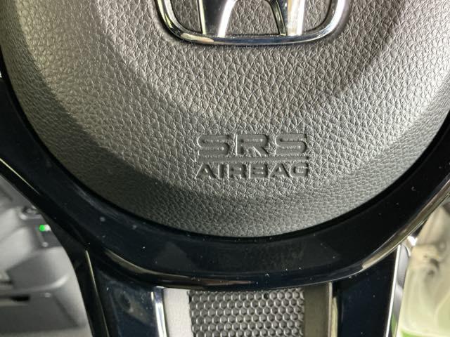 N-BOXカスタム L ナビ Rカメラ ブルートゥース フルセグ 両席エアバック Bモニタ ブレーキサポート セキュリティー LEDランプ キーレスエントリー 記録簿 SRS 横滑り防止機能 片側電動両側スライドドア PW(56枚目)