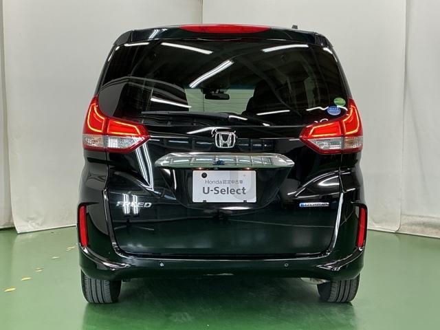 フリードハイブリッド ハイブリッド・Ｇホンダセンシング　ドラレコ　ナビ　Ｒカメラ　ブルートゥース　クルーズＣ　ＤＶＤ視聴　ＵＳＢ接続　ブレーキサポート　ＬＥＤヘットライト　Ｗエアバック　記録簿付き　バックモニタ　アイストップ　地デジフルセグ　キーレス　３列（8枚目）