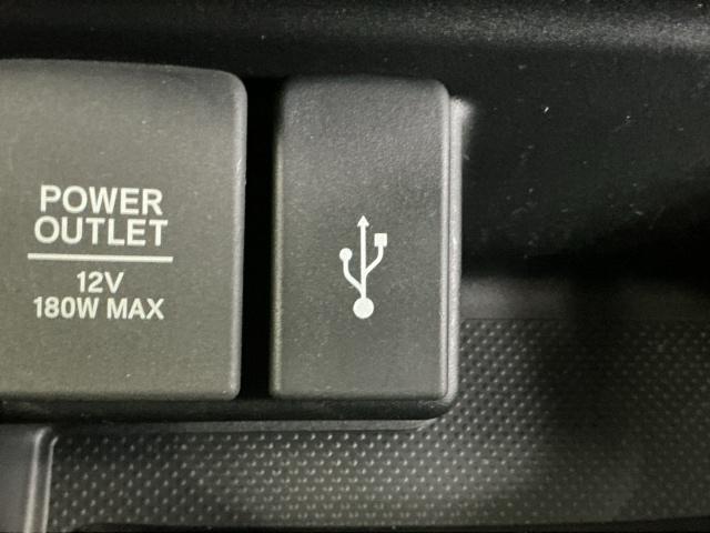 フリードハイブリッド ハイブリッド・Ｇホンダセンシング　ドラレコ　ナビ　Ｒカメラ　ブルートゥース　クルーズＣ　ＤＶＤ視聴　ＵＳＢ接続　ブレーキサポート　ＬＥＤヘットライト　Ｗエアバック　記録簿付き　バックモニタ　アイストップ　地デジフルセグ　キーレス　３列（15枚目）