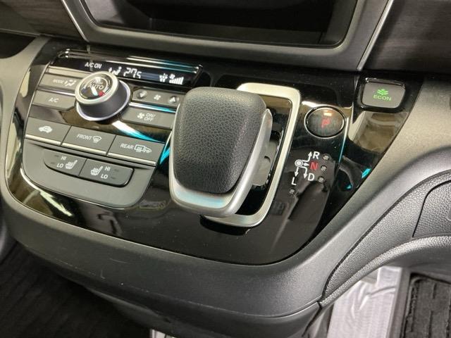 フリードハイブリッド ハイブリッド・Ｇホンダセンシング　ドラレコ　ナビ　Ｒカメラ　ブルートゥース　クルーズＣ　ＤＶＤ視聴　ＵＳＢ接続　ブレーキサポート　ＬＥＤヘットライト　Ｗエアバック　記録簿付き　バックモニタ　アイストップ　地デジフルセグ　キーレス　３列（19枚目）