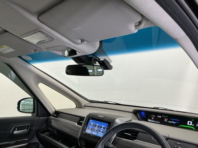 フリードハイブリッド ハイブリッド・Ｇホンダセンシング　ドラレコ　ナビ　Ｒカメラ　ブルートゥース　クルーズＣ　ＤＶＤ視聴　ＵＳＢ接続　ブレーキサポート　ＬＥＤヘットライト　Ｗエアバック　記録簿付き　バックモニタ　アイストップ　地デジフルセグ　キーレス　３列（32枚目）