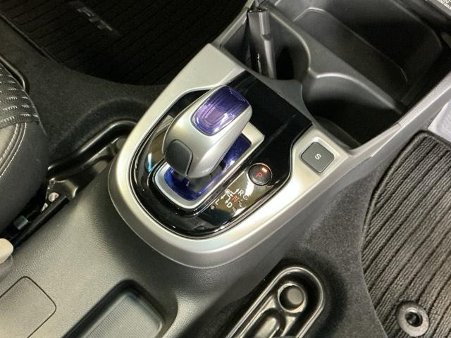 �V���v���ŃX�}�[�g�ȑ���̃V�t�g���o�[�ł�