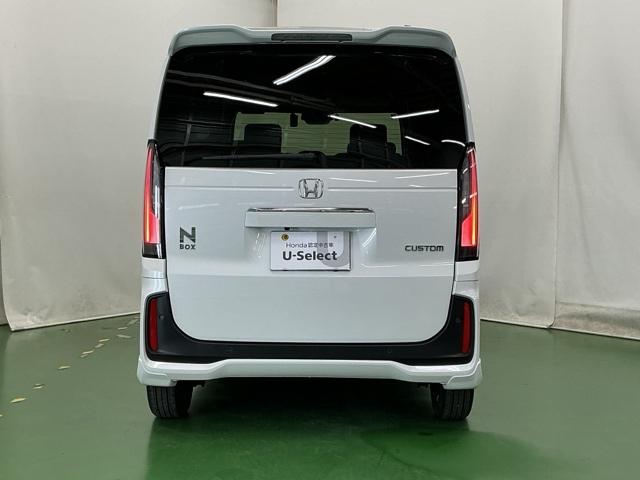 Ｎ－ＢＯＸカスタム ベースグレード　ドラレコ　ナビ　Ｒカメラ　ブルートゥース　Ｐソナー　レーダーブレーキサポート　ＥＴＣ装備　定期点検記録簿　地デジ対応　サイドエアバック　禁煙　Ｓヒータ　スマートキー＆プッシュスタート　横滑り防止（9枚目）