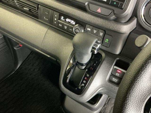 Ｎ－ＢＯＸカスタム ベースグレード　ドラレコ　ナビ　Ｒカメラ　ブルートゥース　Ｐソナー　レーダーブレーキサポート　ＥＴＣ装備　定期点検記録簿　地デジ対応　サイドエアバック　禁煙　Ｓヒータ　スマートキー＆プッシュスタート　横滑り防止（19枚目）