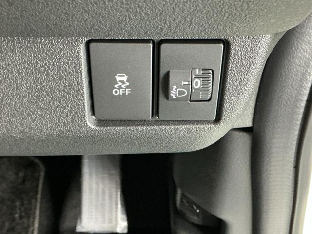 Ｎ－ＢＯＸカスタム ベースグレード　ドラレコ　ナビ　Ｒカメラ　ブルートゥース　Ｐソナー　レーダーブレーキサポート　ＥＴＣ装備　定期点検記録簿　地デジ対応　サイドエアバック　禁煙　Ｓヒータ　スマートキー＆プッシュスタート　横滑り防止（29枚目）