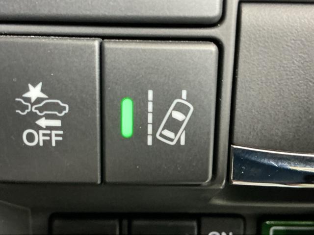 �H�O��E�}���@�\�͎Ԃ��Ԑ�����͂ݏo�������ȂƂ��ɎԐ����ɖ߂��悤�Ƀh���C�o�[�ւ��m�点���܂�