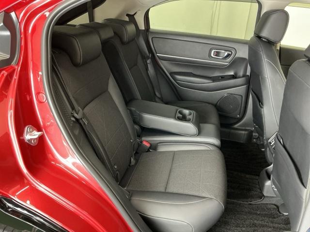 �t���b�g�ȏ��ƕG���⓪��X�y�[�X�ȂǏ\���ȍL��������܂�