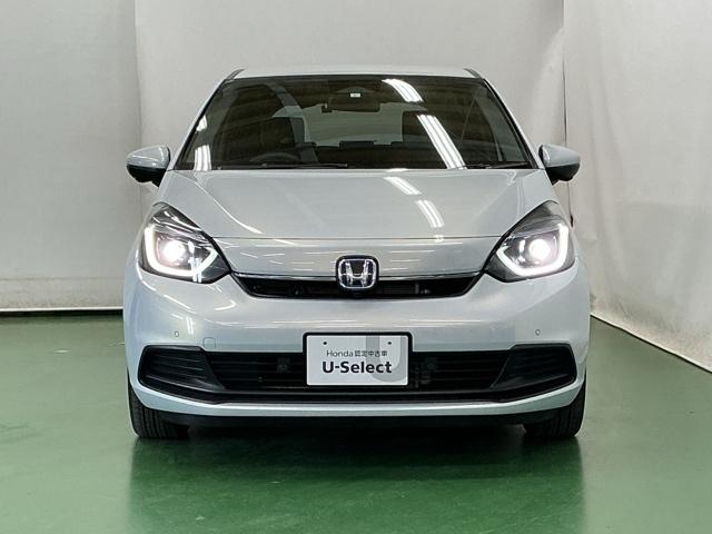 フィット ｅ：ＨＥＶホーム　ドラレコ　ナビ　Ｒカメラ　ブルートゥース　フルセグ地デジＴＶ　助手席エアバック　衝突軽減ブレ－キ　前後障害物センサー　アクティブクルーズコントロール　Ｂモニター　ＥＴＣ付　整備記録簿　ＵＳＢ　Ｄレコ（6枚目）