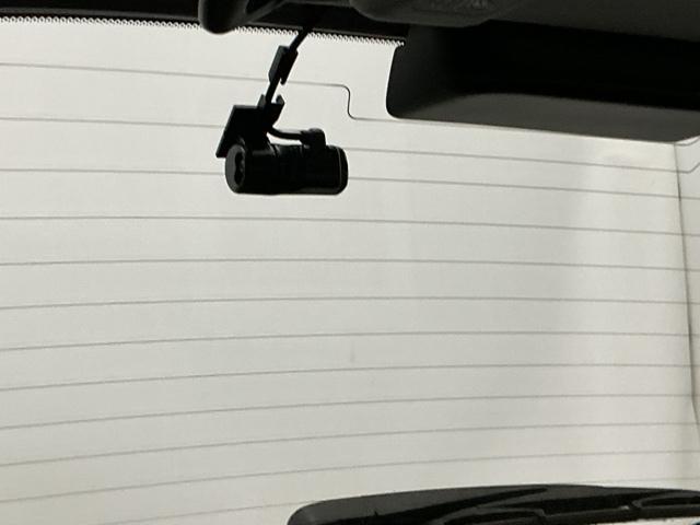 フィット ｅ：ＨＥＶホーム　ドラレコ　ナビ　Ｒカメラ　ブルートゥース　フルセグ地デジＴＶ　助手席エアバック　衝突軽減ブレ－キ　前後障害物センサー　アクティブクルーズコントロール　Ｂモニター　ＥＴＣ付　整備記録簿　ＵＳＢ　Ｄレコ（14枚目）