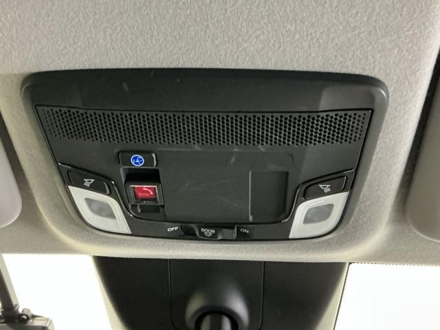 フィット ｅ：ＨＥＶホーム　ドラレコ　ナビ　Ｒカメラ　ブルートゥース　フルセグ地デジＴＶ　助手席エアバック　衝突軽減ブレ－キ　前後障害物センサー　アクティブクルーズコントロール　Ｂモニター　ＥＴＣ付　整備記録簿　ＵＳＢ　Ｄレコ（57枚目）