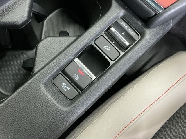 ヴェゼル ｅ：ＨＥＶＰＬａＹ　ドラレコ　ナビ　Ｒカメラ　ブルートゥース　フルセグテレビ　パノラミックルーフ　前後センサー　カーテンエアバック　イモビ　Ａライト　シ－トヒ－タ－　記録簿　衝突軽減装置　ＬＥＤヘッドランプ　ＵＳＢ（18枚目）