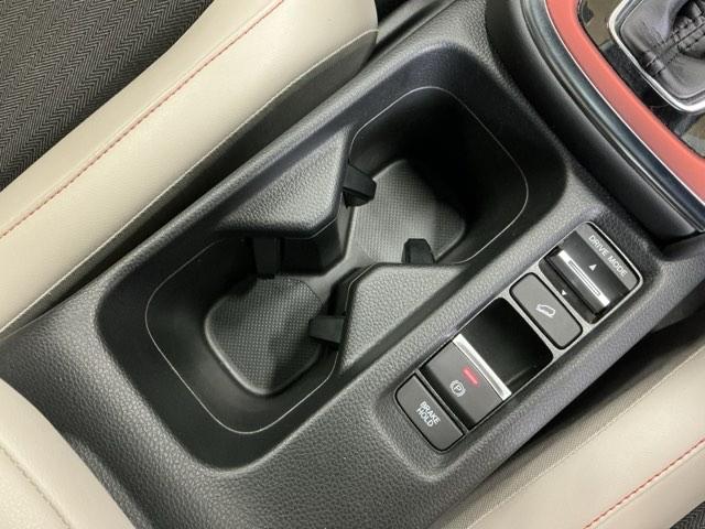 ヴェゼル ｅ：ＨＥＶＰＬａＹ　ドラレコ　ナビ　Ｒカメラ　ブルートゥース　フルセグテレビ　パノラミックルーフ　前後センサー　カーテンエアバック　イモビ　Ａライト　シ－トヒ－タ－　記録簿　衝突軽減装置　ＬＥＤヘッドランプ　ＵＳＢ（20枚目）