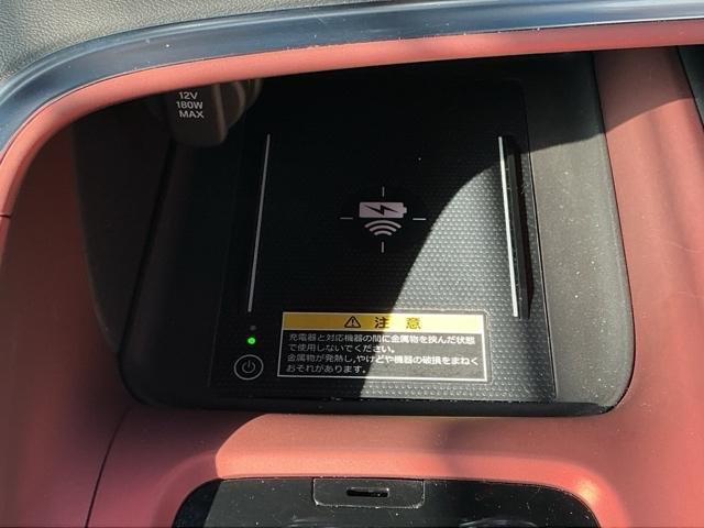 ヴェゼル ｅ：ＨＥＶＰＬａＹ　ドラレコ　ナビ　Ｒカメラ　ブルートゥース　フルセグテレビ　パノラミックルーフ　前後センサー　カーテンエアバック　イモビ　Ａライト　シ－トヒ－タ－　記録簿　衝突軽減装置　ＬＥＤヘッドランプ　ＵＳＢ（23枚目）