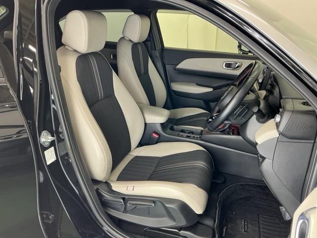 ヴェゼル ｅ：ＨＥＶＰＬａＹ　ドラレコ　ナビ　Ｒカメラ　ブルートゥース　フルセグテレビ　パノラミックルーフ　前後センサー　カーテンエアバック　イモビ　Ａライト　シ－トヒ－タ－　記録簿　衝突軽減装置　ＬＥＤヘッドランプ　ＵＳＢ（27枚目）