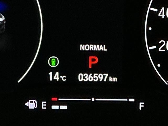 ヴェゼル ｅ：ＨＥＶＰＬａＹ　ドラレコ　ナビ　Ｒカメラ　ブルートゥース　フルセグテレビ　パノラミックルーフ　前後センサー　カーテンエアバック　イモビ　Ａライト　シ－トヒ－タ－　記録簿　衝突軽減装置　ＬＥＤヘッドランプ　ＵＳＢ（39枚目）