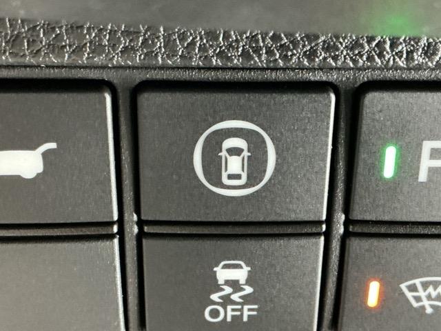 ヴェゼル ｅ：ＨＥＶＰＬａＹ　ドラレコ　ナビ　Ｒカメラ　ブルートゥース　フルセグテレビ　パノラミックルーフ　前後センサー　カーテンエアバック　イモビ　Ａライト　シ－トヒ－タ－　記録簿　衝突軽減装置　ＬＥＤヘッドランプ　ＵＳＢ（61枚目）