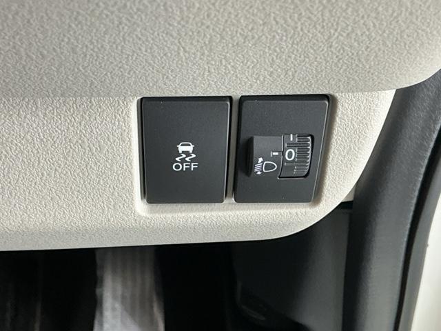 Ｎ－ＢＯＸ ベースグレード　ドラレコ　ナビ　Ｒカメラ　ブルートゥース　ＥＣＯＮ　Ｓヒーター　ＬＥＤヘットライト　ブレーキサポート　キーフリーシステム　禁煙　盗難防止装置　パワーウインドー　スマートキーシステム　サイドエアバック（29枚目）