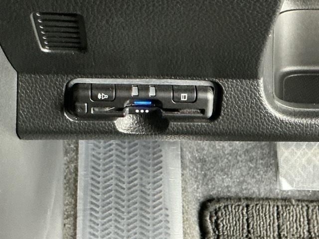 N-ONE オリジナル ナビ Rカメラ ブルートゥース ETC アイドルストップ 横滑り防止機能 リヤカメラ LED スマートキー 盗難防止装置 パーキングセンサー USB接続 キーフリーシステム AC パワーウインドウ(14枚目)