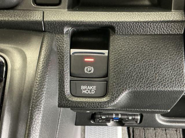 N-ONE オリジナル ナビ Rカメラ ブルートゥース ETC アイドルストップ 横滑り防止機能 リヤカメラ LED スマートキー 盗難防止装置 パーキングセンサー USB接続 キーフリーシステム AC パワーウインドウ(16枚目)