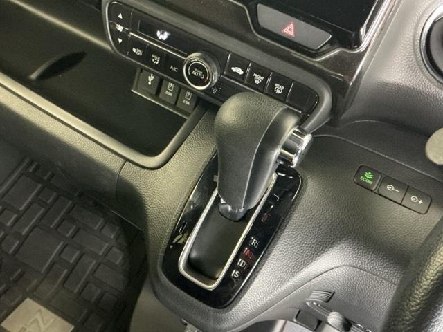 N-BOXカスタム G・EXターボホンダセンシング ナビ Rカメラ ブルートゥース フルセグ 左右電動スライドドア スマートキーシステム Aライト サイドエアバック フルオートエアコン クルーズコントロール イモビライザー LEDヘットライト USB(15枚目)