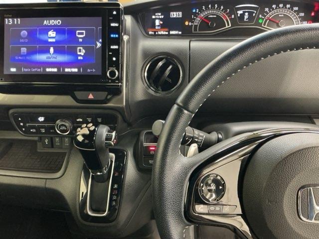 Ｎ－ＢＯＸカスタム Ｌターボスタイル＋ブラック　ドラレコ　ナビ　Ｒカメラ　ブルートゥース　Ｗ電動ドア　パワステ　ベンチシート　オートクルーズ　エアバッグ　横滑防止装置　ＡＢＳ　Ａライト　ＵＳＢポート　サイドエアバッグ　バックモニター　Ｗエアバッグ（3枚目）