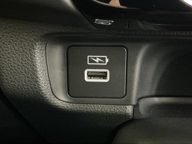 ヴェゼル e:HEVZ ドラレコ ナビ Rカメラ ブルートゥース Sヒータ 地デジフルセグTV 定期点検記録簿 電動テールゲート サイドエアバッグ 後カメラ 前後障害物センサー 横滑防止装置 エアコン LEDヘットライト(22枚目)