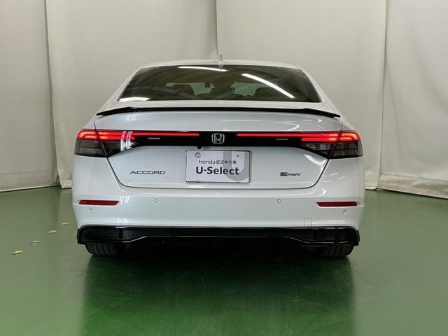 アコード e:HEV ドラレコ Rカメラ ディスプレイオーディオ 本革シート 全方位M 助手席エアバッグ 運転席エアバッグ 衝突被害軽減装置 LEDヘッドランプ ETC車載器 USB クルコン 電動シート ABS VSA(9枚目)