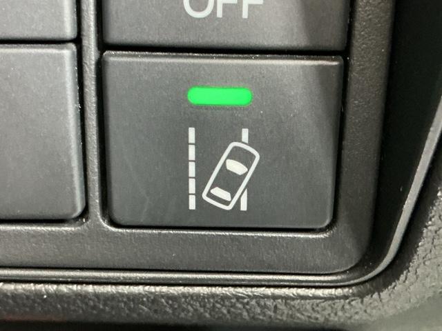 �H�O��E�}���@�\�͎Ԃ��Ԑ�����͂ݏo�������ȂƂ��ɎԐ����ɖ߂��悤�Ƀh���C�o�[�ւ��m�点���܂�