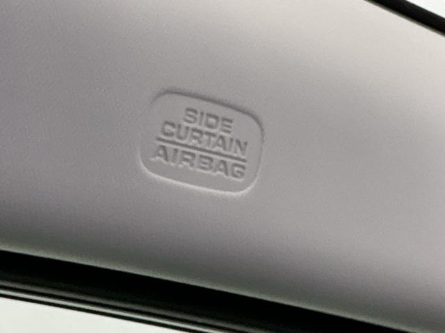 フリード エアー　Ｒカメラ　ブルートゥース　ディスプレイオーディオ　エコモード　スマ－トキ－　ＥＴＣ装備　パワーウィンドウ　エアバック　サイドカーテンエアバック　クルコン　横滑り防止　フルオートエアコン　キーレス　禁煙（52枚目）