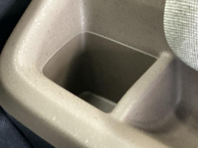 フリード エアー　Ｒカメラ　ブルートゥース　ディスプレイオーディオ　エコモード　スマ－トキ－　ＥＴＣ装備　パワーウィンドウ　エアバック　サイドカーテンエアバック　クルコン　横滑り防止　フルオートエアコン　キーレス　禁煙（55枚目）