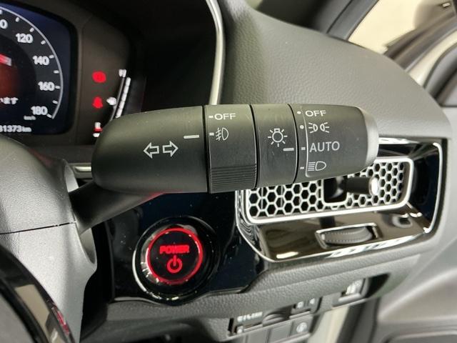 �I�[�g���C�g�R���g���[���̓��C�g�̂��Y�������Y���h�~�B�����Α��s�ɂ�鎖�̂𖢑R�ɖh���܂�