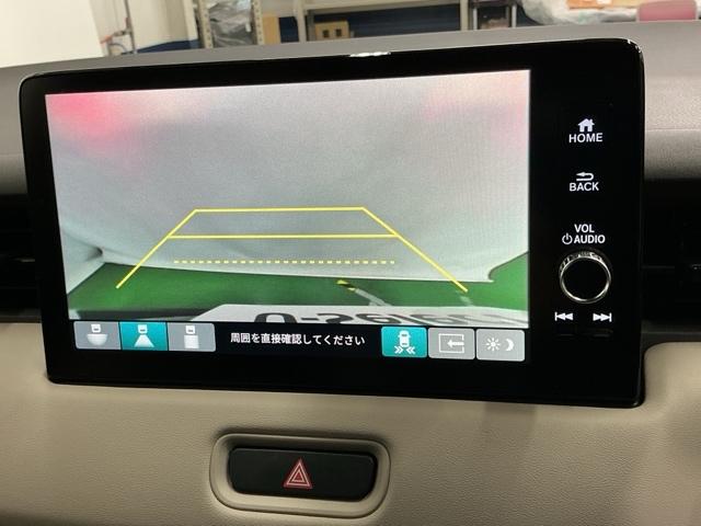 ヴェゼル ｅ：ＨＥＶＰＬａＹ　ナビ　Ｒカメラ　ブルートゥース　フルセグ　パノラミックルーフ　前後センサー　カーテンエアバック　イモビ　Ａライト　シ－トヒ－タ－　記録簿　衝突軽減装置　ＬＥＤヘッドランプ　キーレスエントリー　ＵＳＢ（12枚目）