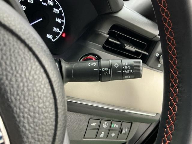 ヴェゼル ｅ：ＨＥＶＰＬａＹ　ナビ　Ｒカメラ　ブルートゥース　フルセグ　パノラミックルーフ　前後センサー　カーテンエアバック　イモビ　Ａライト　シ－トヒ－タ－　記録簿　衝突軽減装置　ＬＥＤヘッドランプ　キーレスエントリー　ＵＳＢ（27枚目）