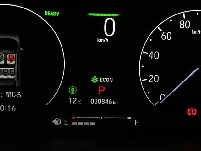 ヴェゼル ｅ：ＨＥＶＰＬａＹ　ナビ　Ｒカメラ　ブルートゥース　フルセグ　パノラミックルーフ　前後センサー　カーテンエアバック　イモビ　Ａライト　シ－トヒ－タ－　記録簿　衝突軽減装置　ＬＥＤヘッドランプ　キーレスエントリー　ＵＳＢ（35枚目）