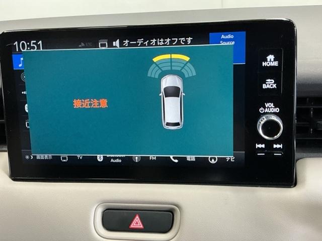 ヴェゼル ｅ：ＨＥＶＰＬａＹ　ナビ　Ｒカメラ　ブルートゥース　フルセグ　パノラミックルーフ　前後センサー　カーテンエアバック　イモビ　Ａライト　シ－トヒ－タ－　記録簿　衝突軽減装置　ＬＥＤヘッドランプ　キーレスエントリー　ＵＳＢ（52枚目）