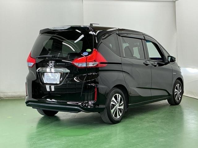 フリード＋ハイブリッド ハイブリッドＥＸ　ドラレコ　ナビ　Ｒカメラ　ブルートゥース　前席シートヒーター　アクティブクルーズコントロール　サイドカーテンエアバック　バックカメラ付き　ＥＴＣ車載器　セキュリティアラーム　地デジＴＶ　ＬＥＤライト（8枚目）