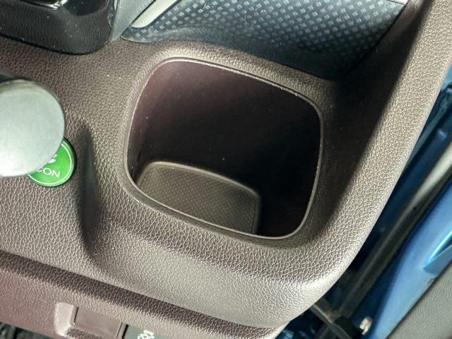 Ｎ－ＷＧＮカスタム Ｇ・Ａパッケージ　ナビ　Ｒカメラ　ブルートゥース　ＥＴＣ　オ－トエアコン　アイドリングＳＴ　運転席エアバッグ　ベンチシート　横滑り防止　ＤＶＤ　Ｗエアバック　クルコン　サイドエアバック　１セグＴＶ　パワーウィンドウ（17枚目）