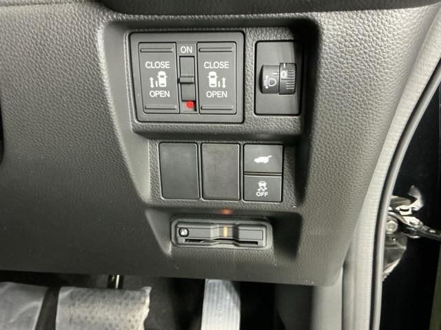 �^�]�Ȃ��瑀�삵�₷���e��X�C�b�`