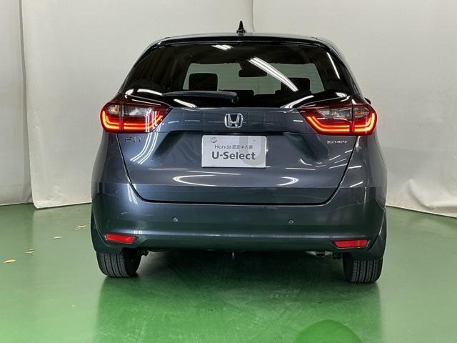 フィット ｅ：ＨＥＶホーム　ナビ　Ｒカメラ　ブルートゥース　フルセグＴＶ　Ａライト　衝突安全ボディ　電格ミラー　ＢＴオーディオ　レーダークルコン　車線維持支援システム　前後ソナー　地デジフルセグ　バックビューモニター　スマキー（8枚目）